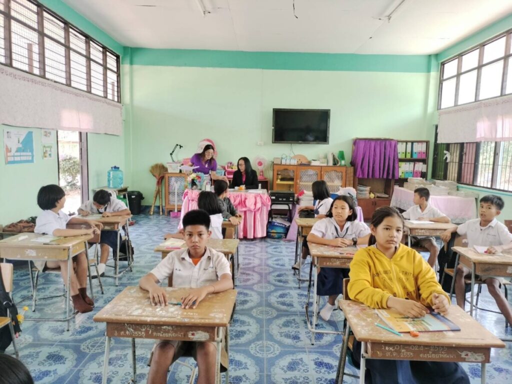 ประเมินการอ่านออกเขียนได้ของนักเรียน เพื่อคัดเลือกรับรางวัลครูดีศรีนคร โรงเรียนบ้านดงน้อยพัฒนา, โรงเรียนบ้านนาขาม, โรงเรียนบ้านหนองบัว 6 404620 0 0