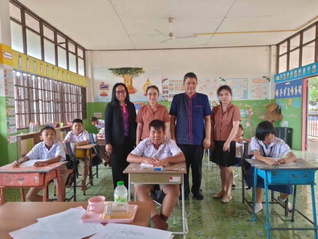 ประเมินการอ่านออกเขียนได้ของนักเรียน เพื่อคัดเลือกรับรางวัลครูดีศรีนคร โรงเรียนบ้านดงน้อยพัฒนา, โรงเรียนบ้านนาขาม, โรงเรียนบ้านหนองบัว 1 72709 0 0