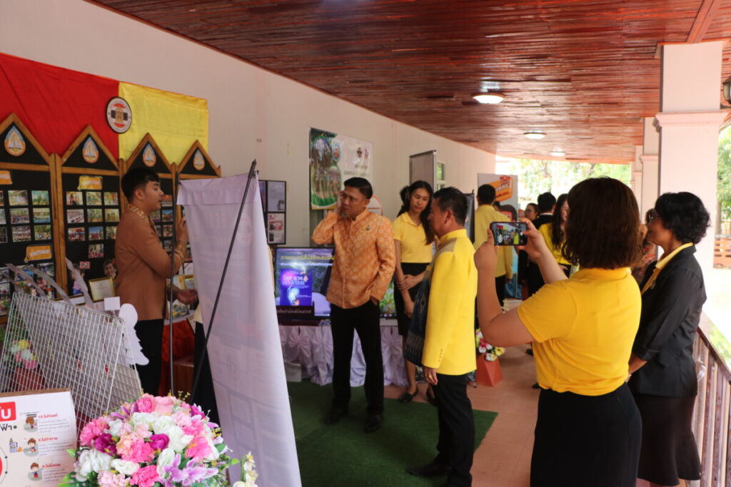 การจัดแสดงผลงานและแลกเปลี่ยนเรียนรู้การดำเนินงาน โครงการสถานศึกษาสีขาว ปีการศึกษา 2566 5 IMG 3385