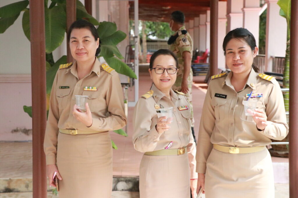 สพป.นครพนม เขต 1 ตรวจหาสารเสพติดในปัสสาวะตามแผนป้องกันและปราบปรามยาเสพติดจังหวัดนครพนม 3 IMG 3900
