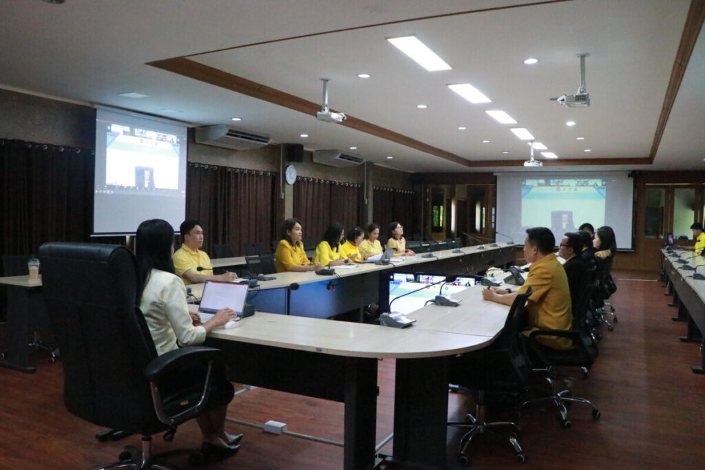 ประชุมทางไกลมอบนโยบายตามข้อตกลงความร่วมมือการดำเนินการโครงการศูนย์เลี้ยงเด็กเพื่อผู้ใช้แรงงานในสถานประกอบกิจการ 4 IMG 5129
