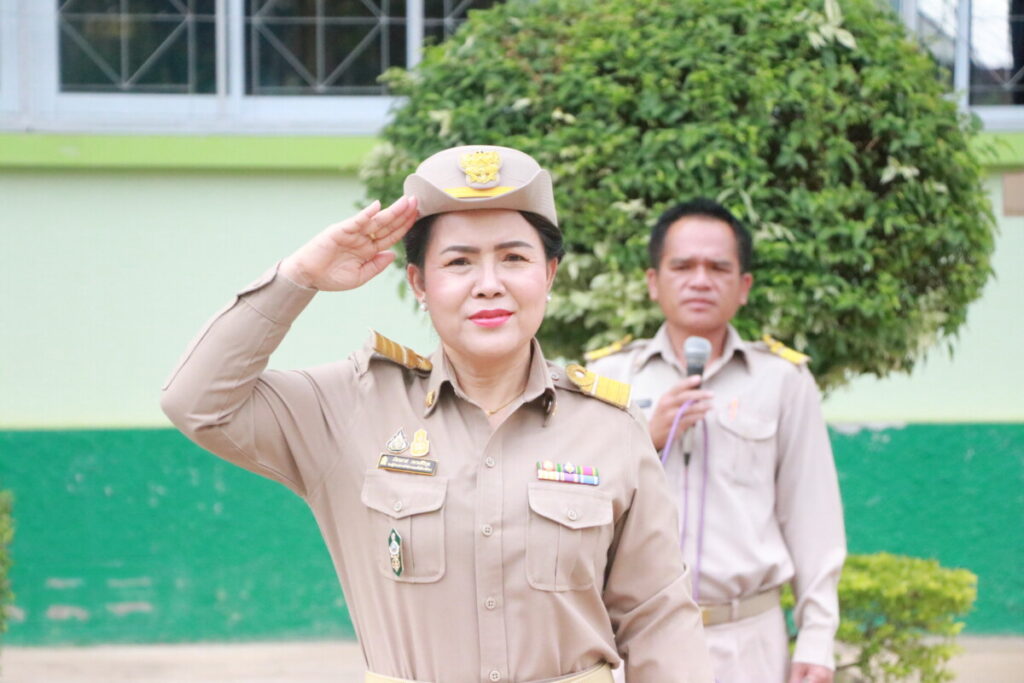 กิจกรรมเชิงสัญลักษณ์เขตสุจริต,ร้องเพลงชาติ, สวดมนต์ไหว้พระ,กล่าวคำปฏิญาณเขตสุจริต 3 IMG 5200