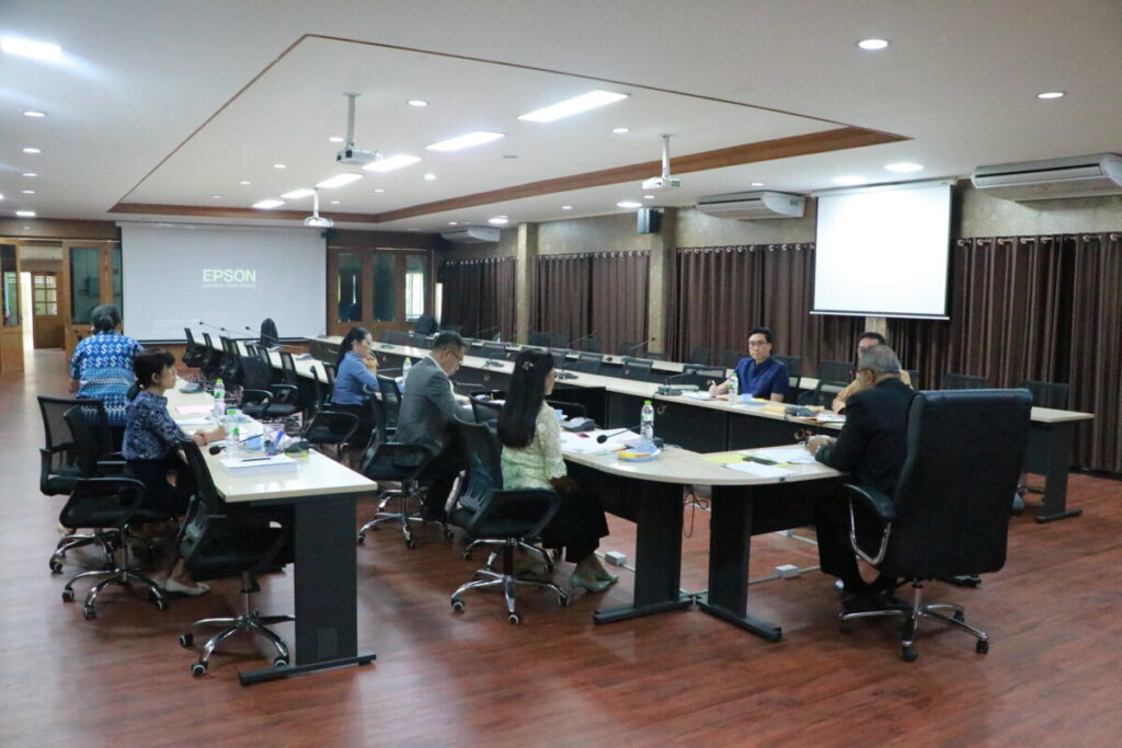 ประชุมในการคัดเลือกเพื่อบรรจุและแต่งตั้งให้ดำรงตำแหน่งศึกษานิเทศก์ 5 IMG 6305
