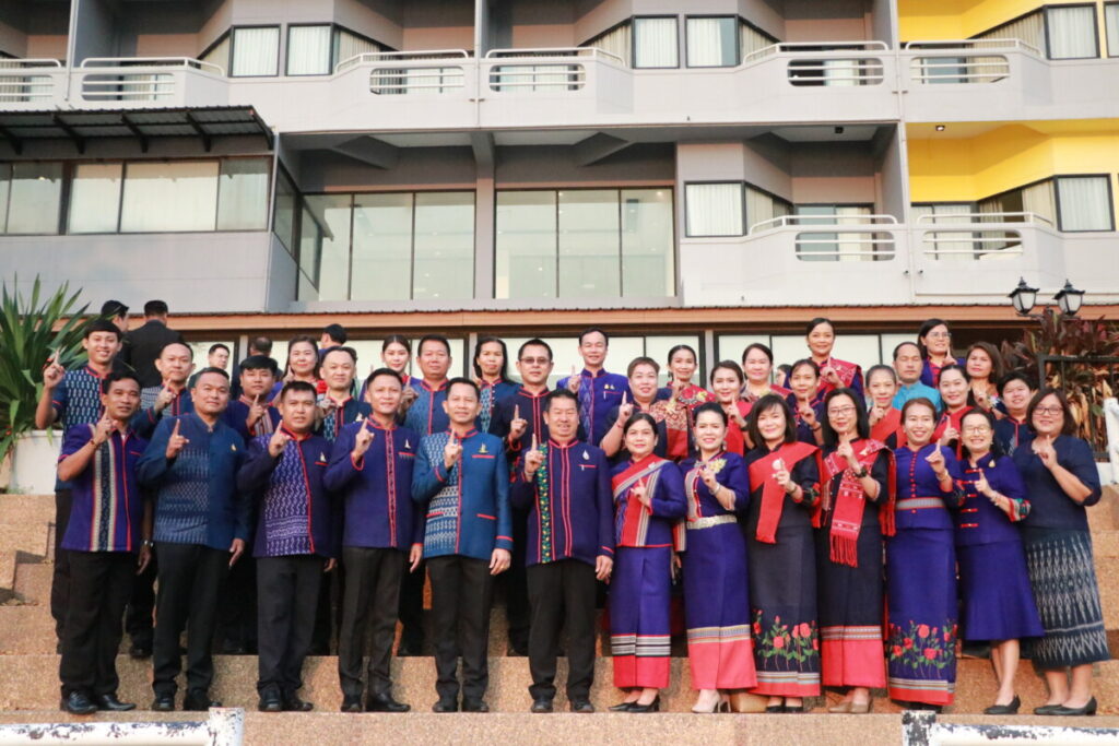ร่วมลงพื้นที่ติดการประชุมคณะกรรมการการศึกษาขั้นพื้นฐาน นอกสถานที่ (กพฐ.สัญจร) 6 IMG 9418