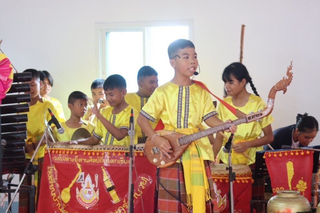 ประเมินนักเรียนเพื่อรับรางวัลประราชทาน โรงเรียนบ้านโสกเชือก จ.ร้อยเอ็ด 5 S 180019260 0