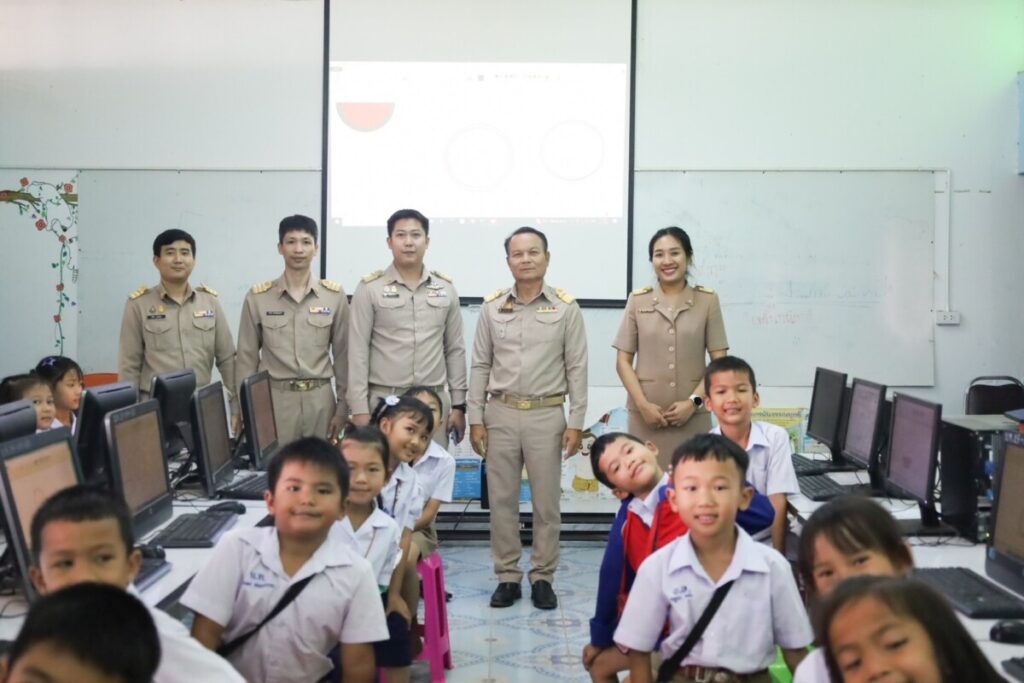 ประเมินการเตรียมความพร้อมและพัฒนาอย่างเข้ม โรงเรียนบ้านหัวบึงทุ่ง 5 S 50257981 0