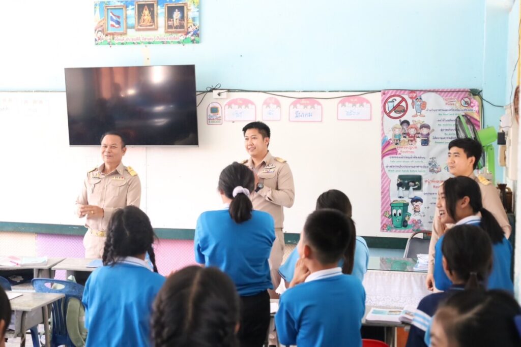 ประเมินการเตรียมความพร้อมและพัฒนาอย่างเข้ม โรงเรียนบ้านหัวบึงทุ่ง 4 S 50257982 0