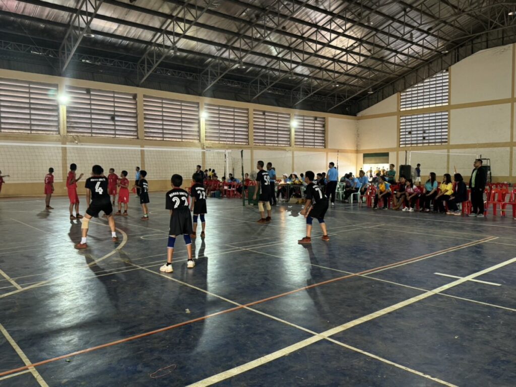 รอง ผอ.สพป.นครพนม เขต 1 เยี่ยมเยือนการแข่งขันกีฬา-กรีฑา เมืองเวเกมส์ 2024 3 S 5038231 0
