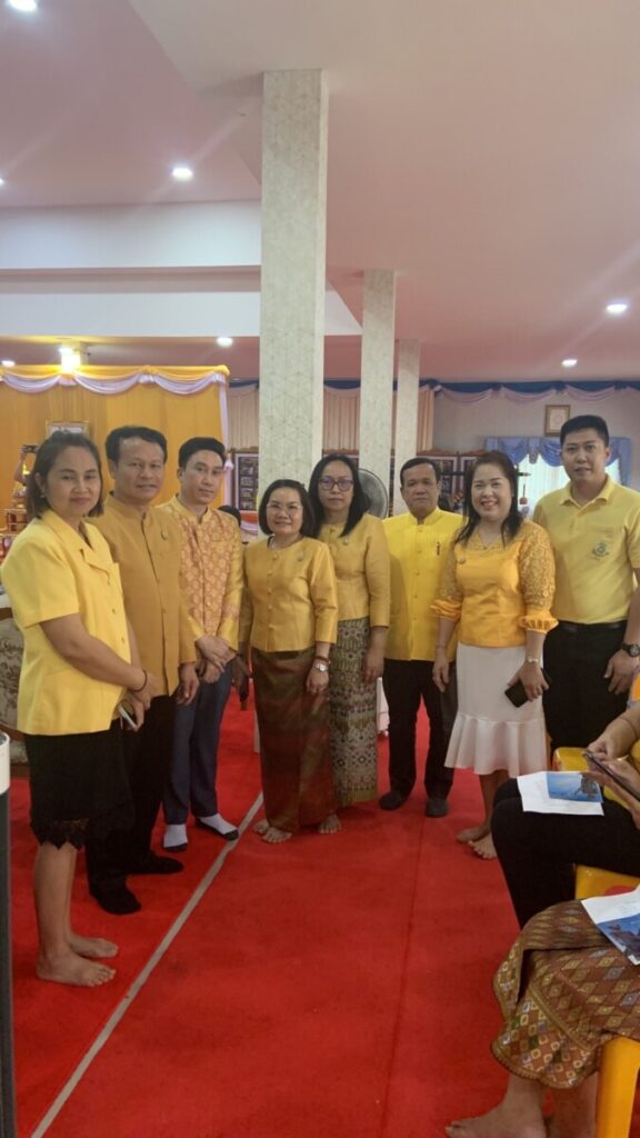 ร่วมพิธีเจริญพระพุทธมนต์เฉลิมพระเกียรติ ถวายพระพรชัยมงคลแด่พระบาทสมเด็จพระเจ้าอยู่หัว 3 S 8290324 0