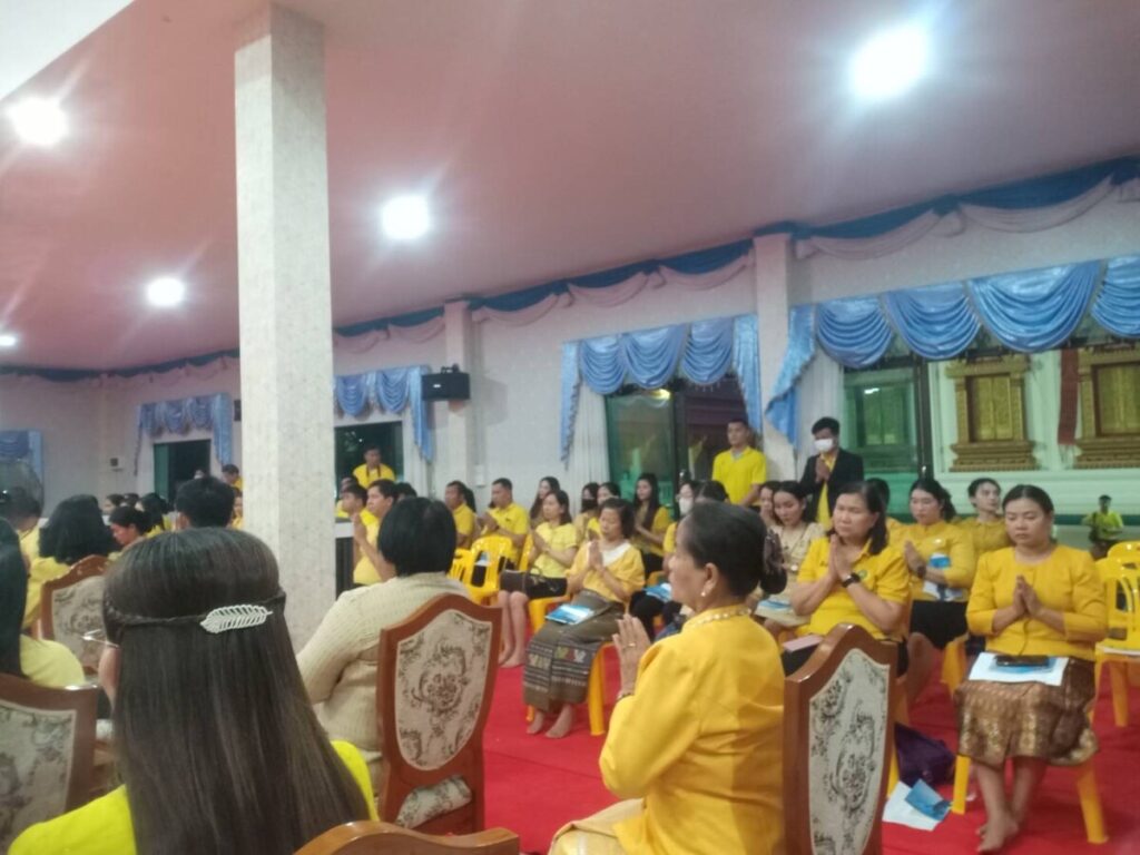ร่วมพิธีเจริญพระพุทธมนต์เฉลิมพระเกียรติ ถวายพระพรชัยมงคลแด่พระบาทสมเด็จพระเจ้าอยู่หัว 4 S 8290326 0