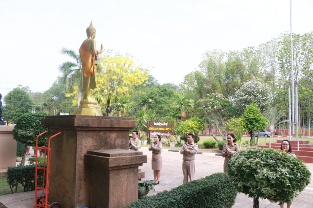 ร่วมกิจกรรมเชิงสัญลักษณ์เขตสุจริต,ร้องเพลงชาติ, สวดมนต์ไหว้พระ,กล่าวคำปฏิญาณเขตสุจริต 7 IMG 1303