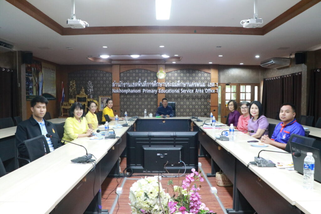 ประชุมขับเคลื่อนสถานีแก้ไขปัญหาหนี้สินครูและบุคลากรทางการศึกษา ระดับสำนักงานเขตพื้นที่การศึกษา ครั้งที่ 4/2567 1 IMG 2854