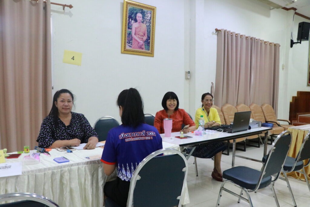 เยี่ยมชมและให้กำลังใจผู้สมัคร ครูผู้ช่วย และ รองผู้อำนวยการสถานศึกษา (วันแรก) ช่วงบ่าย 6 IMG 7996