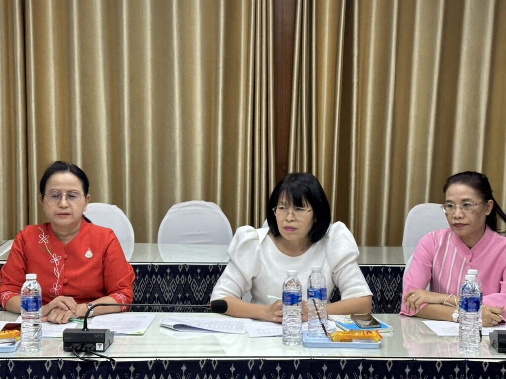 ประชุมคณะกรรมการการแก้ไขปัญหาหนี้สินข้าราชการครูและบุคลากรทางการศึกษาระดับเขตพื้นที่การศึกษา 5 S 11681821 0