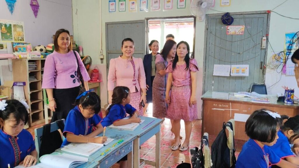 นิเทศ ติดตาม การเตรียมความพร้อมก่อนเปิดภาคเรียนที่ 1/2567 ของโรงเรียนในเครือข่ายอุ่มเหม้านาหนาด 1 12701 0