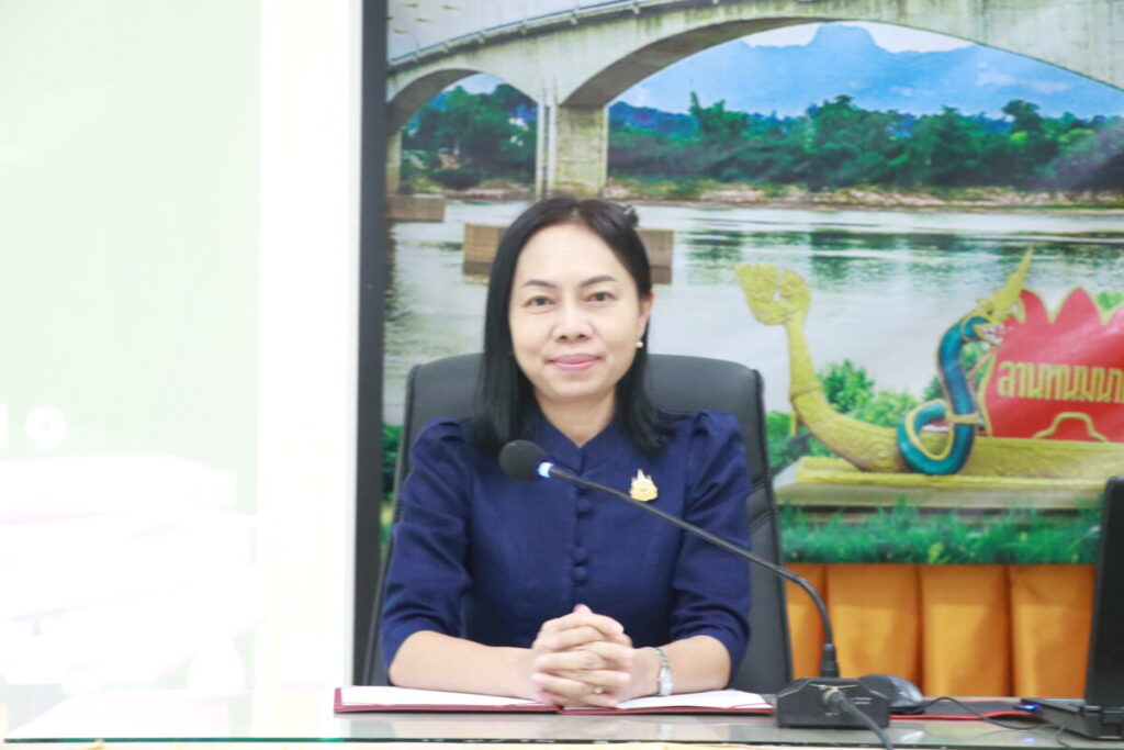 อบรมเชิงปฏิบัติการการจัดทำหลักสูตรสถานศึกษาตามหลักสูตรแกนกลางการศึกษาขั้นพื้นฐาน พุทธศักราช 2551 (รุ่นที่ 1) 2 IMG 4787