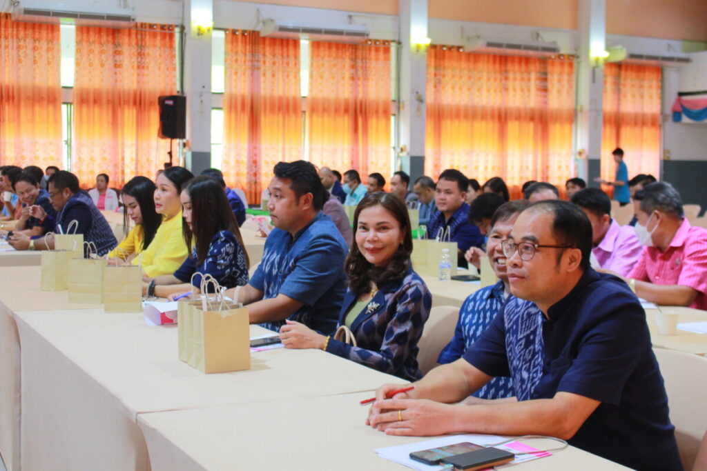 ร่วมสัมมนา “สกสค.พบเพื่อนครู” ณ หอประชุมรัตนโกเศศ โรงเรียนปิยะมหาราชาลัย 5 IMG 7779 0
