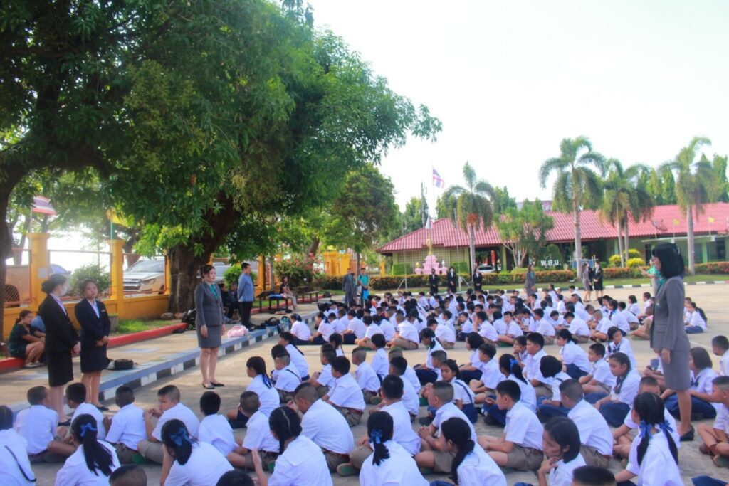 ลงพื้นที่สำรวจการเตรียมความพร้อมก่อนเปิดภาคเรียนที่ 1/2567 อ.วังยาง และ อ.เมืองนครพนม 3 LINE ALBUM เปิดเทอมวันแรก ภาคเรียนที่12567 ๒๔๐๕๑๗ 11