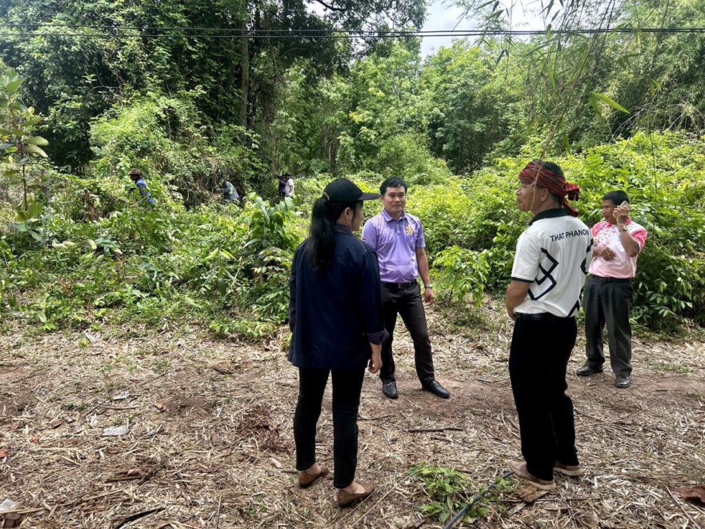 ปรับและถากถางพื้นที่เพื่อเตรียมรังวัดที่ดินของสำนักงานลูกเสือแห่งชาติ ณ ตำบลฝั่งแดง 4 S 14909485 0