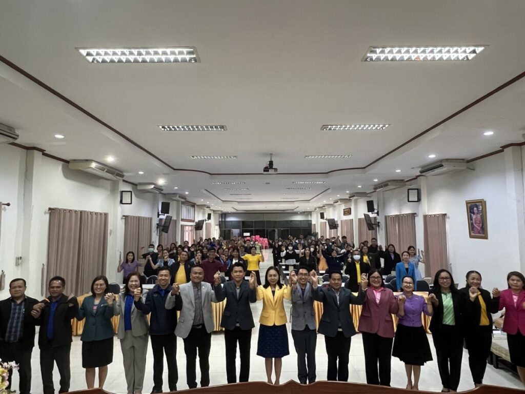 ประชุมปฏิบัติการฯ การศึกษาทางไกลผ่านดาวเทียม (DLTV) ช่วงเช้า 1 S 51322952 0