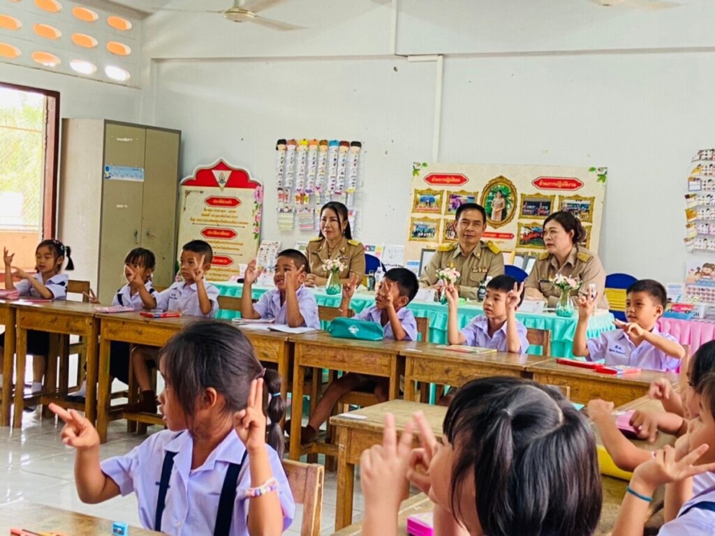 ประเมินการเตรียมความพร้อมครูผู้ช่วย ณ โรงเรียนสุนทรวิจิตร (บำรุงวิทยา) 1 S 7184405 0
