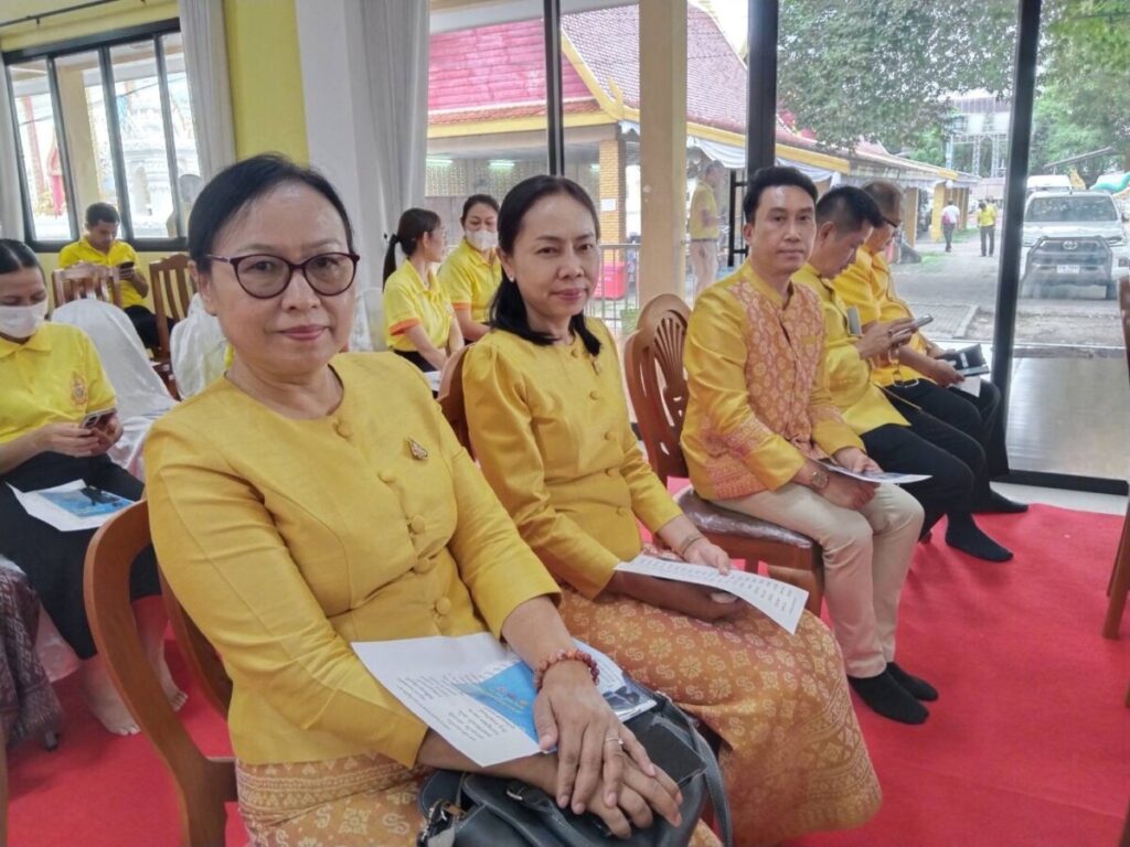 ร่วมพิธีเจริญพระพุทธมนต์เฉลิมพระเกียรติถวายพระพรชัยมงคลแด่พระบาทสมเด็จพระเจ้าอยู่หัว เนื่องในโอกาสวันเฉลิมพระชนมพรรษาหกรอบ 28 กรกฎาคม 2567 2 S 8904954 0