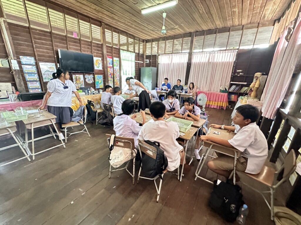 ประเมินครูผู้ช่วย โรงเรียนบ้านโสกแมวและโรงเรียนบ้านต้อง (ศรีบัวบานวิทยาคาร) 2 S 8921301 0