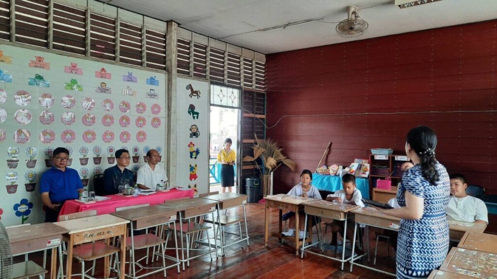 ประเมินครูผู้ช่วย โรงเรียนบ้านโสกแมวและโรงเรียนบ้านต้อง (ศรีบัวบานวิทยาคาร) 1 S 8921308 0