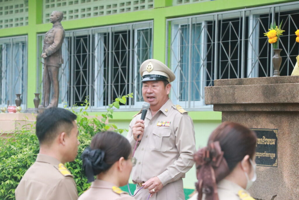 กิจกรรมเชิงสัญลักษณ์เขตสุจริต,ร้องเพลงชาติ, สวดมนต์ไหว้พระ,กล่าวคำปฏิญาณเขตสุจริต 4 เข้าแถวเช้า 10