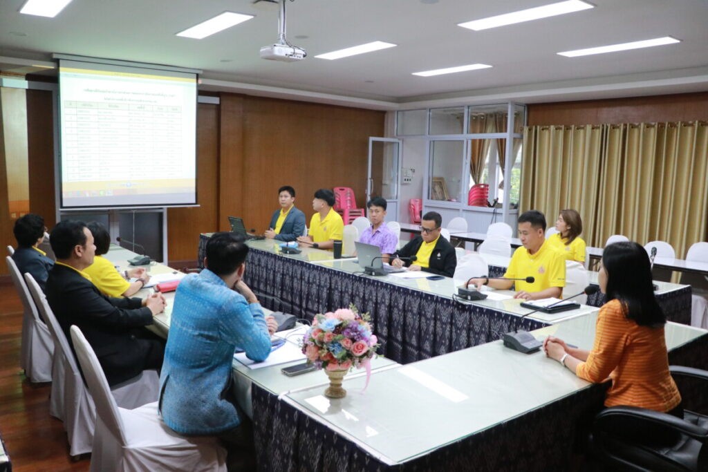 ประชุมสร้างเกณฑ์และเครื่องมือในการคัดเลือกนวัตกรรมการนิเทศการศึกษาขั้นพื้นฐาน ประจำเขตตรวจราชการที่ 11 4 IMG 6300