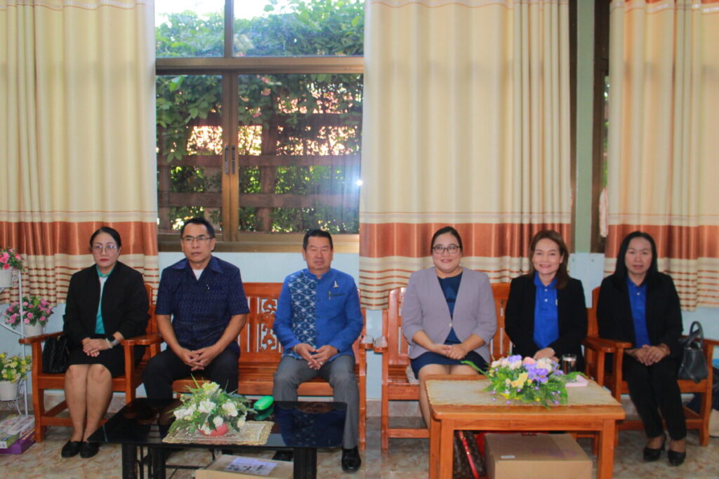 ประชุมเชิงปฏิบัติการ “การใช้สื่อเทคโนโลยีเพื่อพัฒนาการจัดการเรียนรู้และติดตามการใช้หลักสูตรสถานศึกษา 1 IMG 7856 0