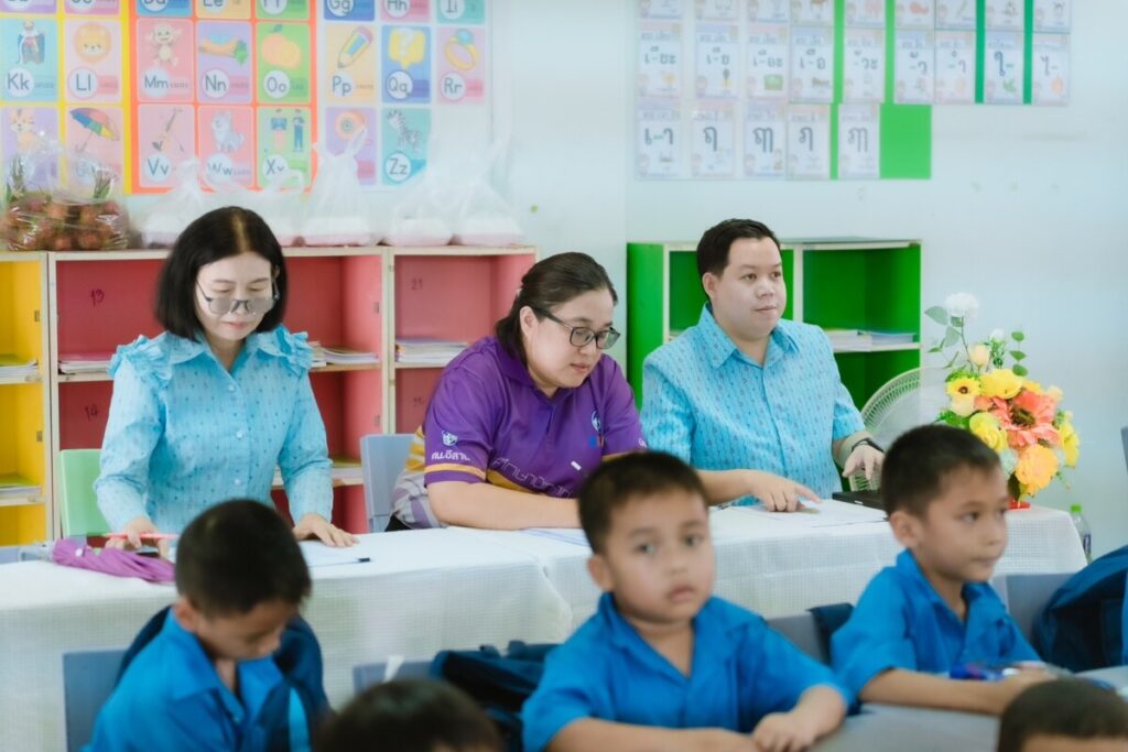 ประเมินการเตรียมความพร้อมเพื่อพัฒนาอย่างเข้ม ตำแหน่ง ครูผู้ช่วย ครั้งที่ 1 โรงเรียนอนุบาลนครพนม 5 S 40697875 0