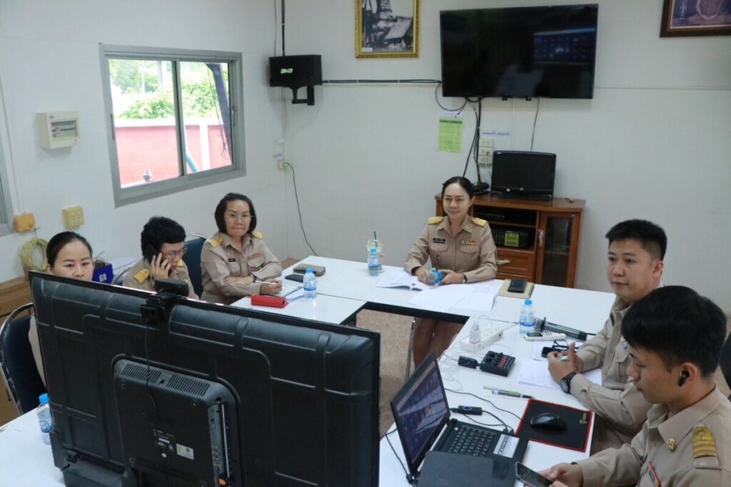 ประชุม PLC สะท้อนผลการดำเนินการจัดการศึกษาของโรงเรียนในระยะหลังเปิดภาคเรียน (ผ่านระบบออนไลน์) โรงเรียนในอำเภอเมืองนครพนม 1 S 51773698 0