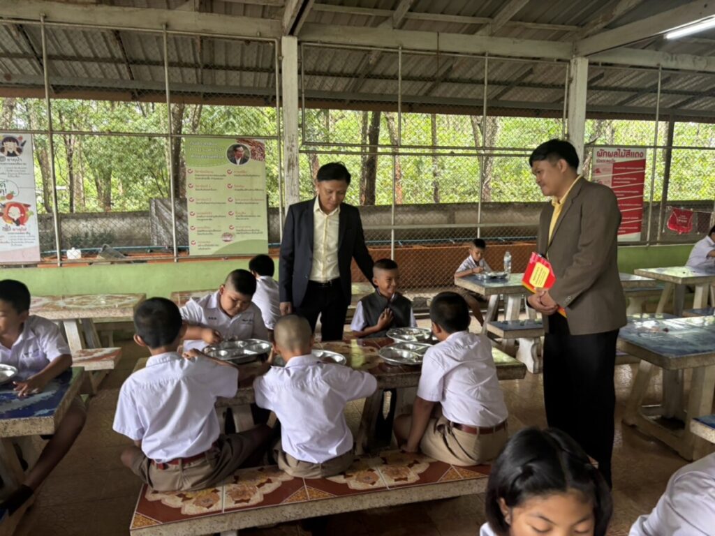ลงพื้นที่ตรวจเยี่ยมโรงเรียน โรงเรียนหนองสังราษภร์บำรุง และ โรงเรียนดอนเหลืองทองวิทยา 5 S 54255640 0