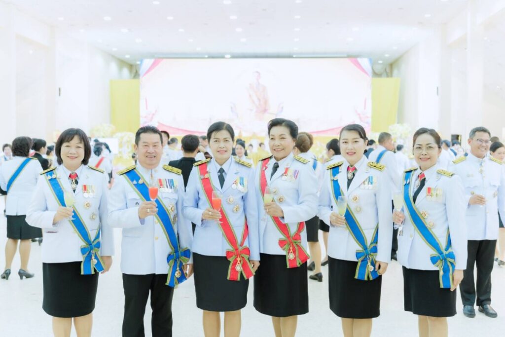ร่วมงานสโมสรสันนิบาตเฉลิมพระเกียรติพระบาทสมเด็จพระเจ้าอยู่หัว 1 661815