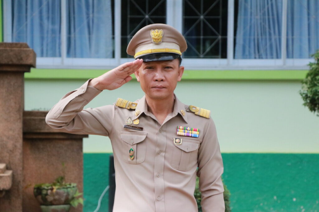 กิจกรรมเชิงสัญลักษณ์เขตสุจริต,ร้องเพลงชาติ, สวดมนต์ไหว้พระ,กล่าวคำปฏิญาณเขตสุจริต 3 IMG 1171