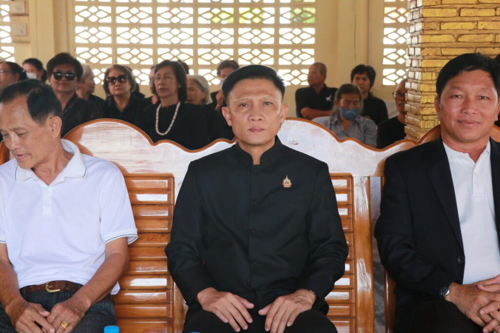 พิธีฌาปนกิจ คุณแม่บรรทัด เทอำรุง มารดาของ นายวีระชัย เทอำรุง ลูกจ้างประจำสังกัด สพป.นครพนม เขต 1 2 IMG 2366