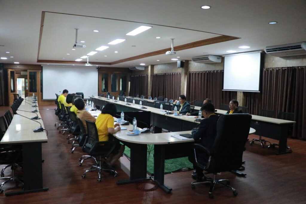ประชุมคณะกรรมการแก้ไขปัญหาหนี้สินข้าราชการครูและบุคลากรทางการศึกษา ครั้งที่ 5/2567 3 IMG 2563