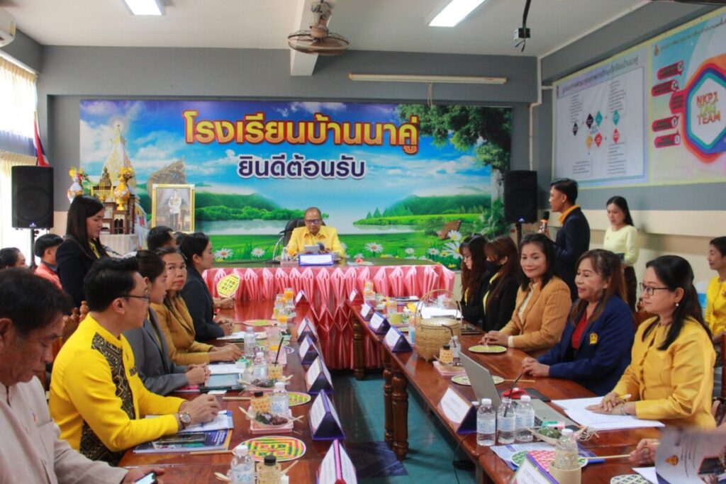 ร่วมกิจกรรมการลงพื้นที่ของ นายสมใจ วิเศษทักษิณ ผู้ตรวจราชการกระทรวงศึกษาธิการและคณะ ลงพื้นที่ตรวจราชการและติดตามประเมินผลการดำเนินงานตามนโยบาย 1 LINE ALBUM การลงพื้นที่ นายสมใจ วิเศษทักษิณ ผู้ตร 23