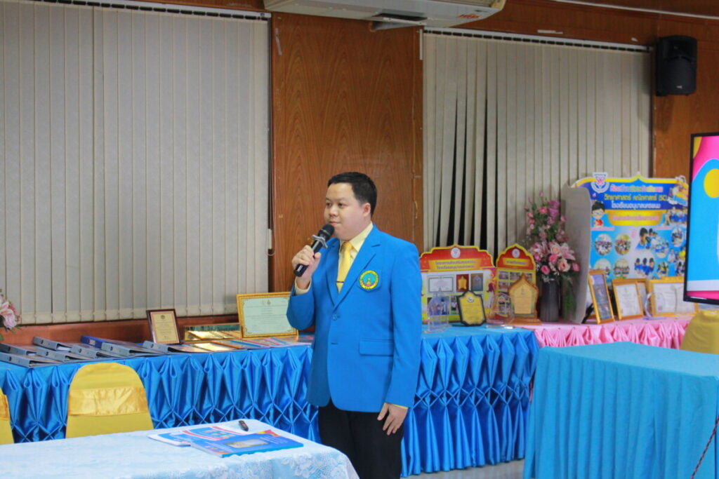 การประเมินสัมฤทธิผลการปฏิบัติงานในหน้าที่ ตำแหน่งรองผู้อำนวยการสถานศึกษา ในระยะเวลา 1 ปี ครั้งที่ 1 (รอบ 6 เดือนแรก) 3 Img 4201