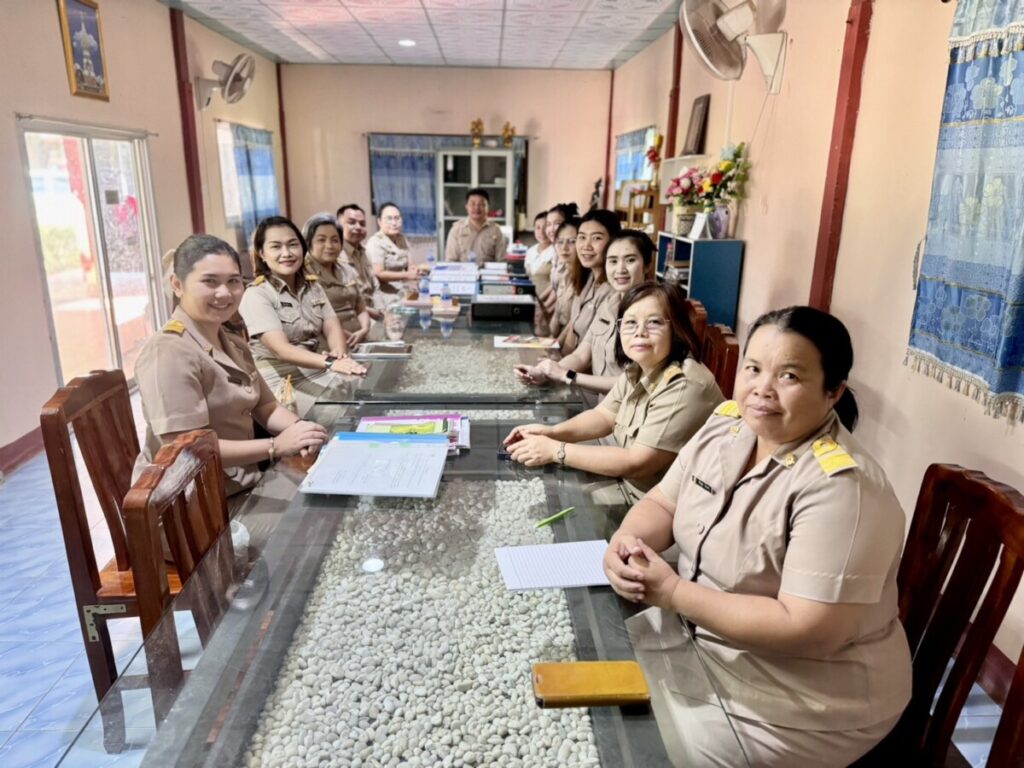 เข้าตรวจสอบโครงการอาหารกลางวัน ที่ได้รับจากองค์กรปกครองส่วนท้องถิ่น พร้อมให้ความรู้ด้านกฎหมาย โรงเรียนบ้านห้วยทราย 3 S 7594058 0