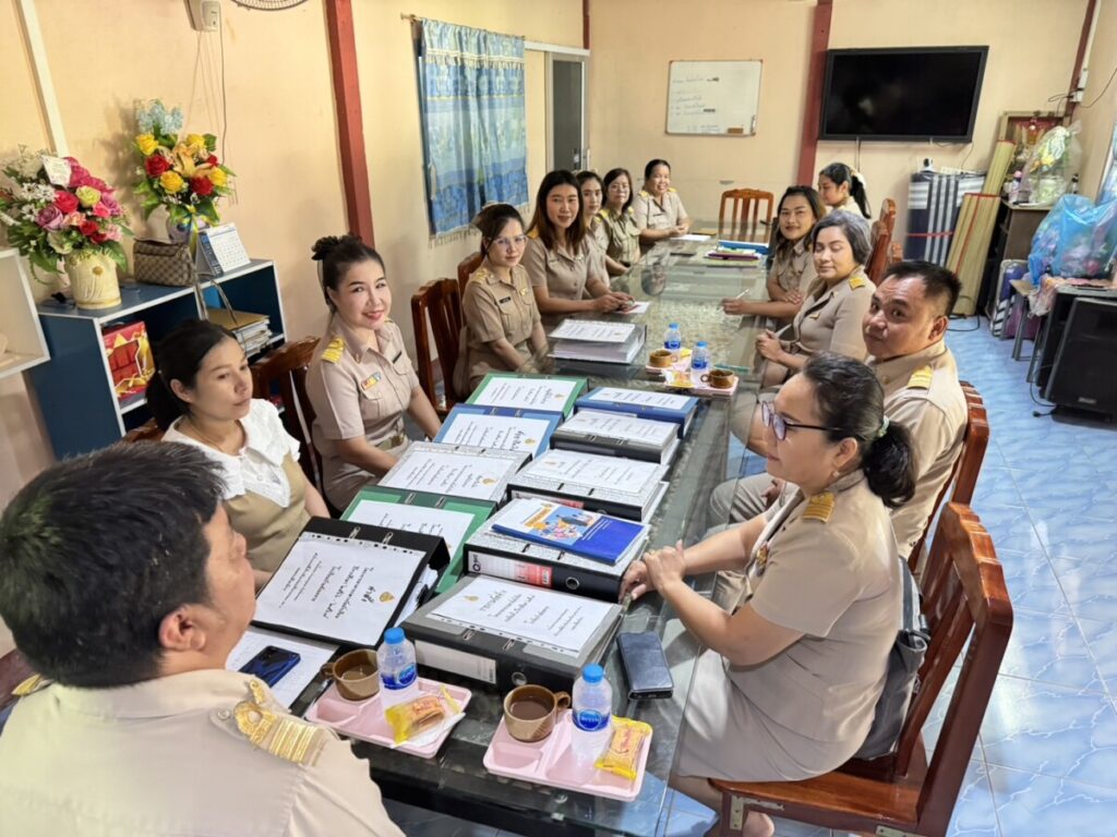เข้าตรวจสอบโครงการอาหารกลางวัน ที่ได้รับจากองค์กรปกครองส่วนท้องถิ่น พร้อมให้ความรู้ด้านกฎหมาย โรงเรียนบ้านห้วยทราย 2 S 7594060 0