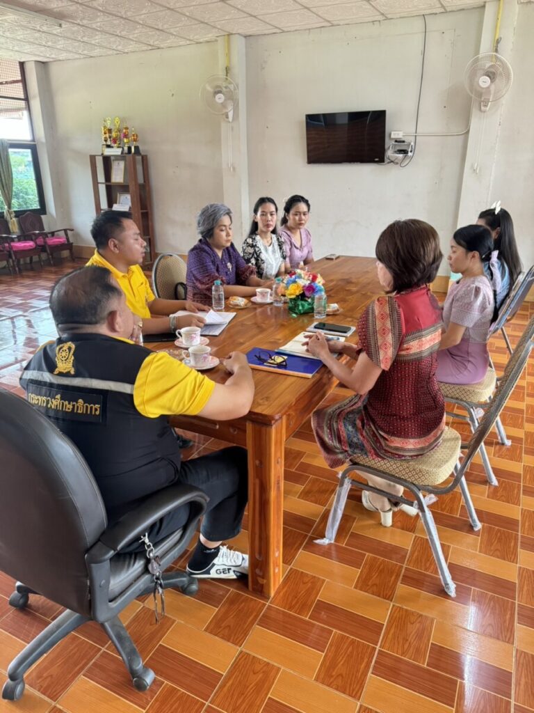 ให้ความรู้ เกี่ยวกับกฏหมาย และให้คำปรึกษาด้านการเงินและพัสดุ โรงเรียนบ้านหนองบัวด่านเก่า 3 S 7774314