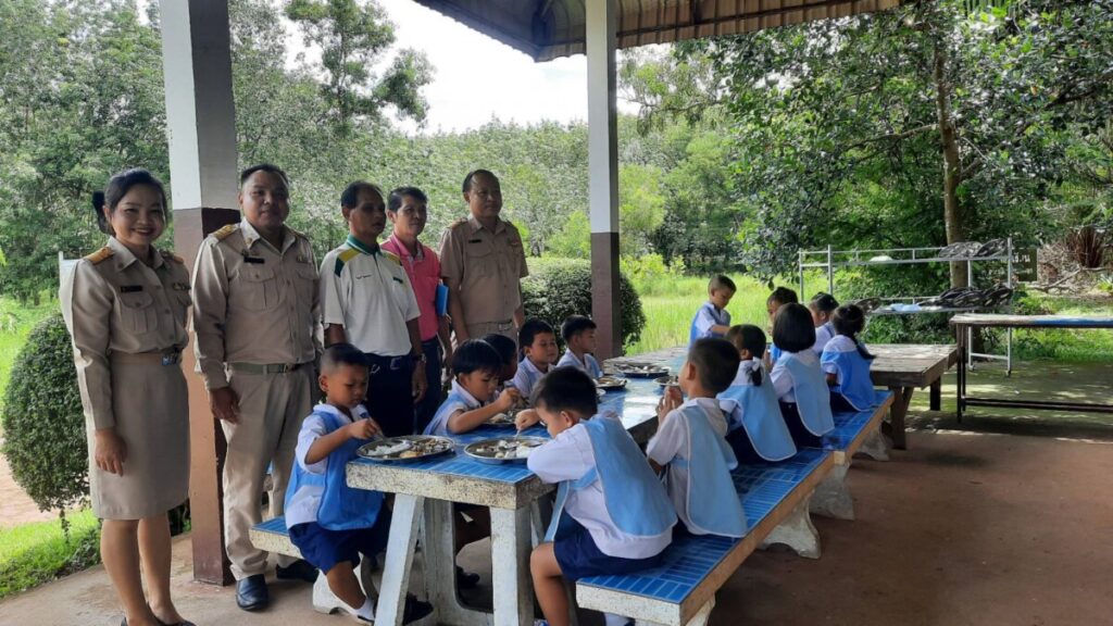 ลงพื้นที่ตรวจเยี่ยมการดำเนินงานโครงการอาหารกลางวันในโรงเรียน ติดตามการใช้โปรแกรม Thai School Lunch 1 96742 0