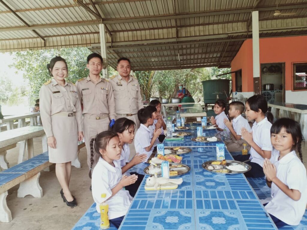ลงพื้นที่ตรวจเยี่ยมการดำเนินงานโครงการอาหารกลางวันในโรงเรียน ติดตามการใช้โปรแกรม Thai School Lunch 2 96744 0
