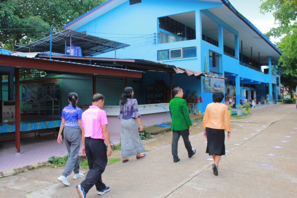 ลงพื้นที่ตรวจเยี่ยมให้กำลังใจผู้อำนวยการ คณะครู และนักเรียนโรงเรียนในสังกัด ที่เสี่ยงต่ออุทกภัย 5 Img 6199 0