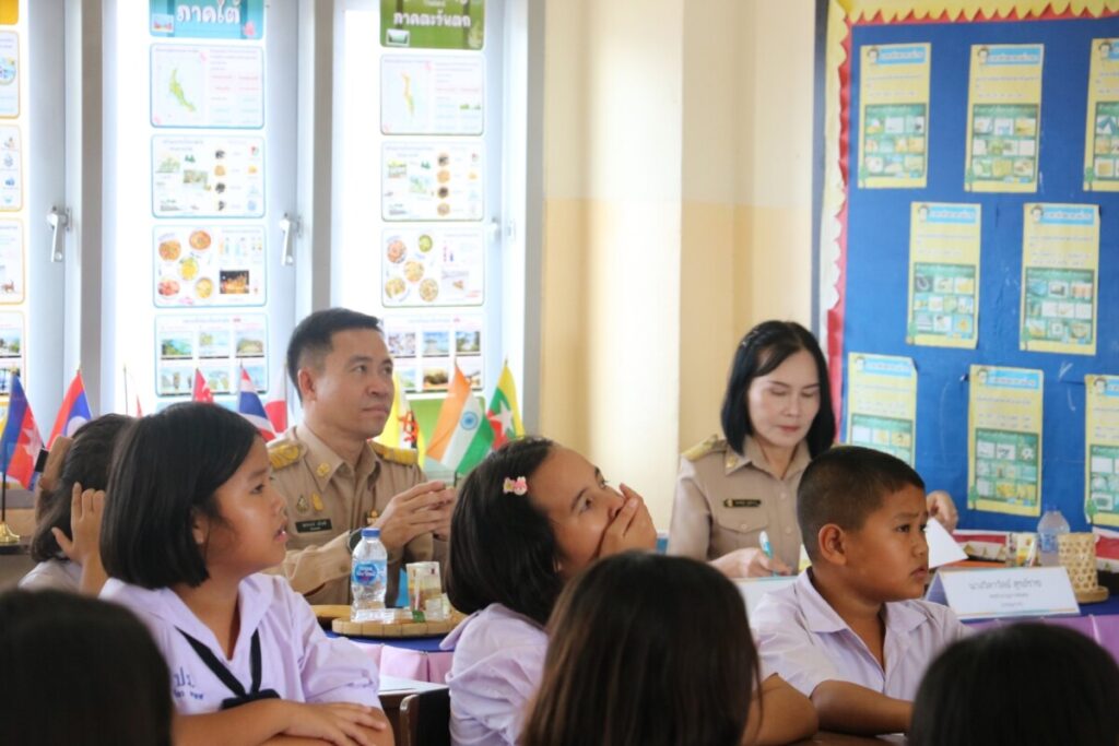 ประเมินการเตรียมความพร้อมและพัฒนาอย่างเข้ม ตำแหน่งครูผู้ช่วย ครั้งที่ 2 โรงเรียนปลาปากราษฎร์บำรุง 2 Line Album 2024.9.10 240910 66 0