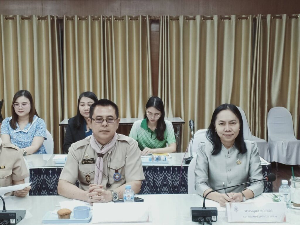 การประชุมคณะกรรมการพิจารณากลั่นกรองและคัดเลือกบุคลากรทางการลูกเสือ เพื่อขอพระราชทานเครื่องราชอิสริยาภรณ์อันเป็นสิริยิ่งรามกีรติ 3 110835 0