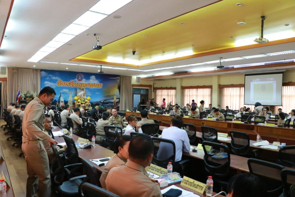 ประชุมคณะกรรมการจังหวัดและหัวหน้าส่วนราชการฯ จังหวัดนครพนม 5 IMG 1526