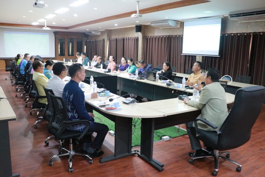 ประชุมวางแผนการจัดทำผ้าป่าสามัคคี มูลนิธิกล้วยน้ำว้าโรงเรียน 4 Img 8084